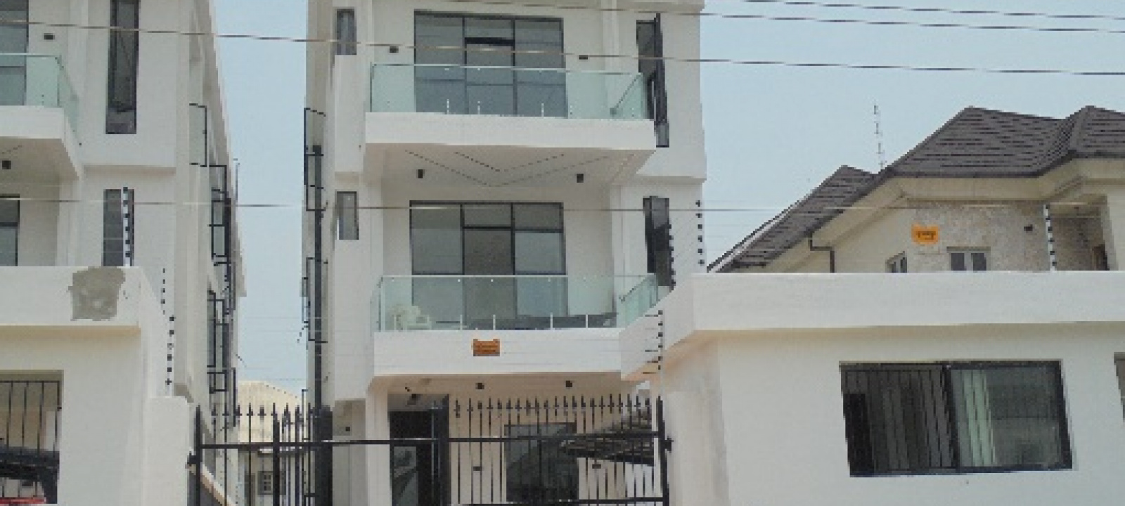 Location: Lekki Phase 1 Estate, Lagos, ,House,For Sale,Location: Lekki Phase 1 Estate,1036